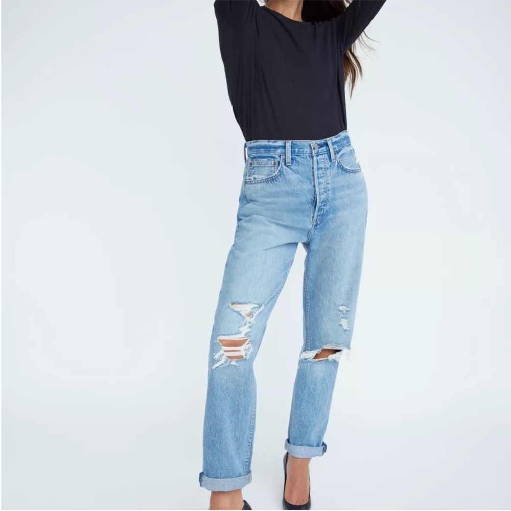 Aritzia Denim Forum The BF High Rise Loose Distressed Jeans | Size 24